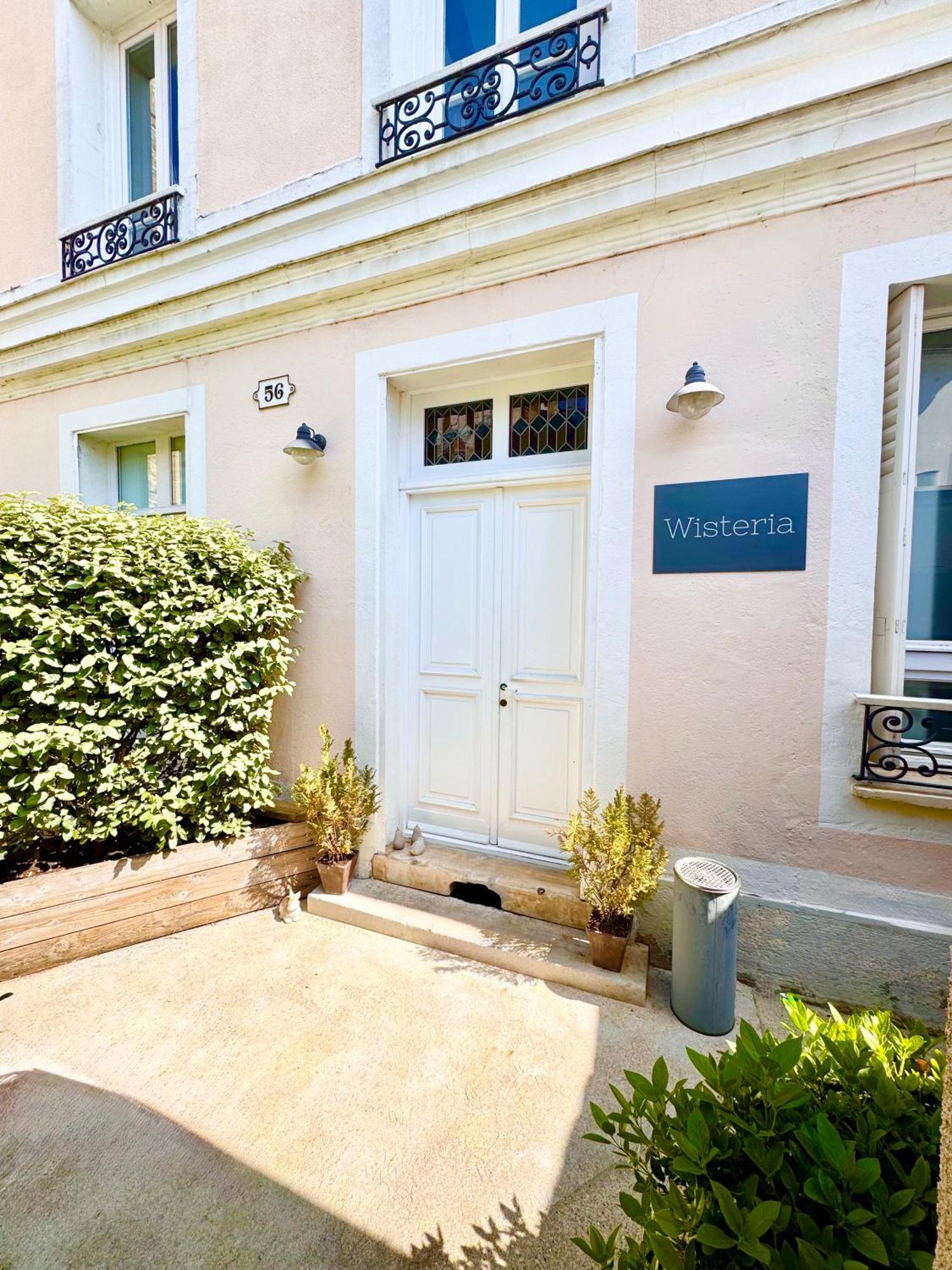 Wisteria Bed & Breakfast Fontainebleau Eksteriør bilde